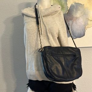 GIANI BERNINI leather hand bag /w zippered pockets